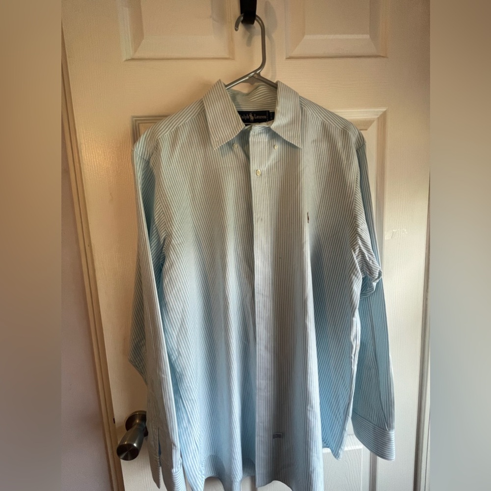 Men’s Ralph Lauren 100% cotton blue and white striped button down